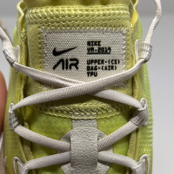 Women’s Nike Air VaporMax 2019 Volt Neon Yellow Running Shoes Size 7.5 - Picture 14 of 15